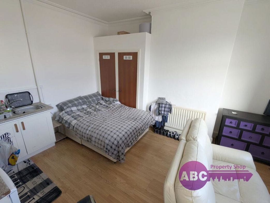 Property image 3 of 16