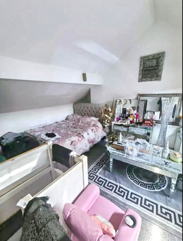 Property image 5 of 11