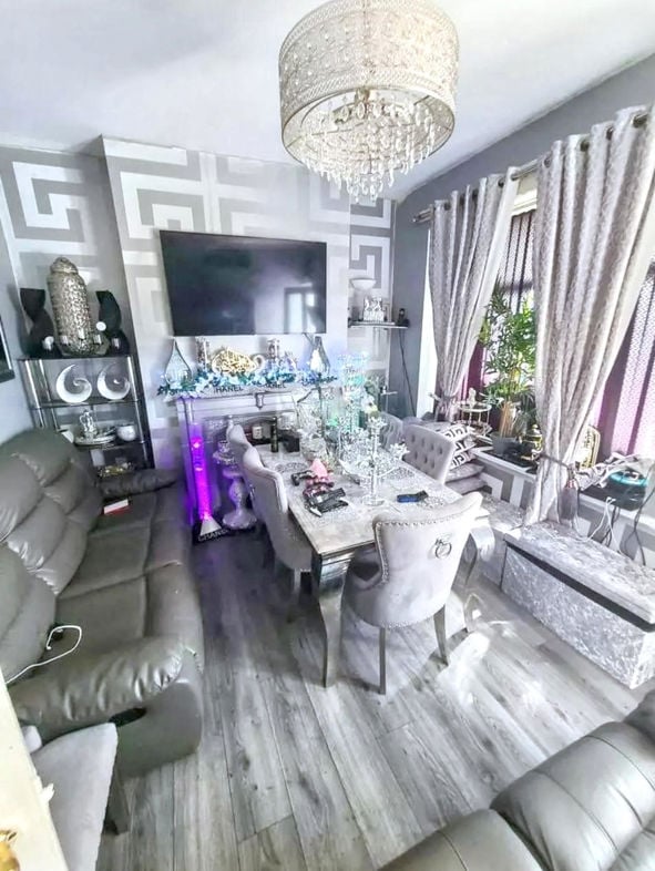 Property image 2 of 11