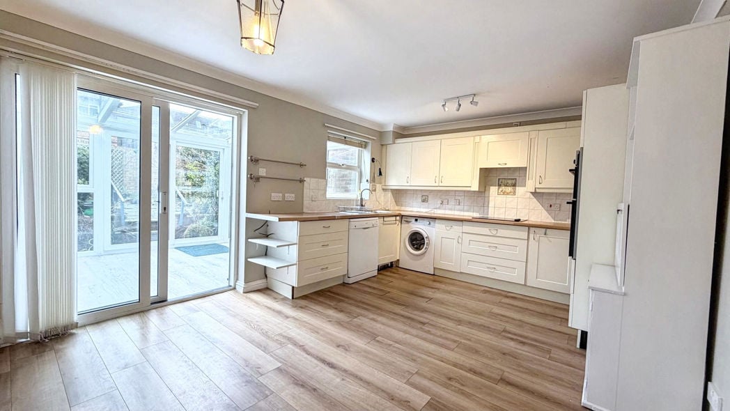 Property image 5 of 19
