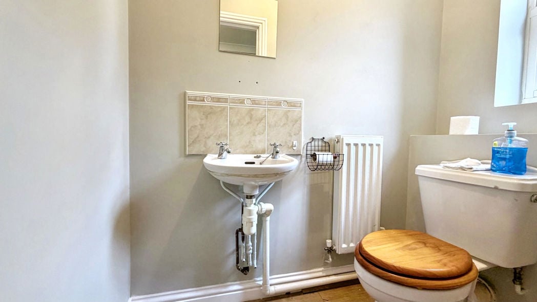 Property image 2 of 19