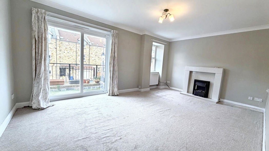 Property image 11 of 19