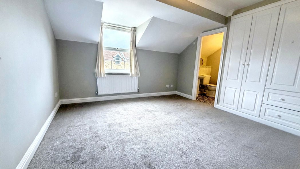 Property image 14 of 19
