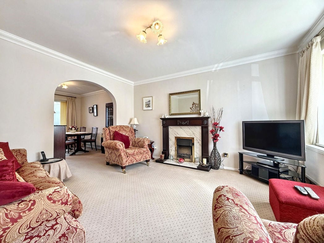 Property image 3 of 23
