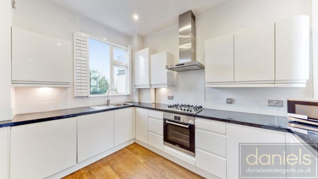Property image 1 of 11