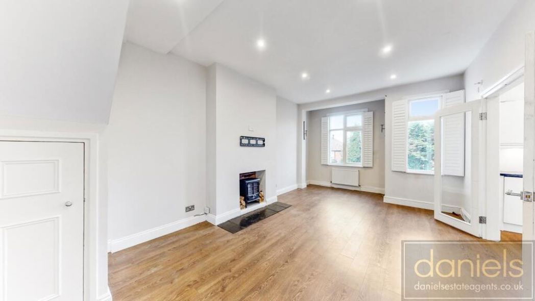 Property image 3 of 11