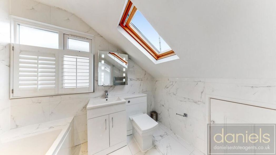 Property image 6 of 11