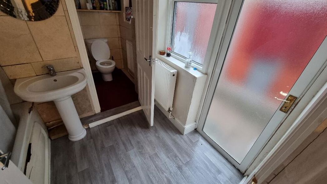Property image 6 of 7