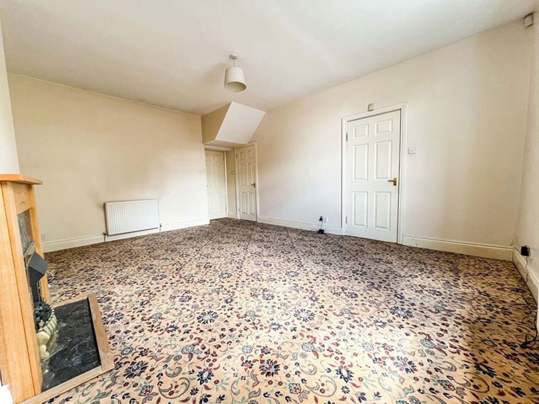 Property image 2 of 10