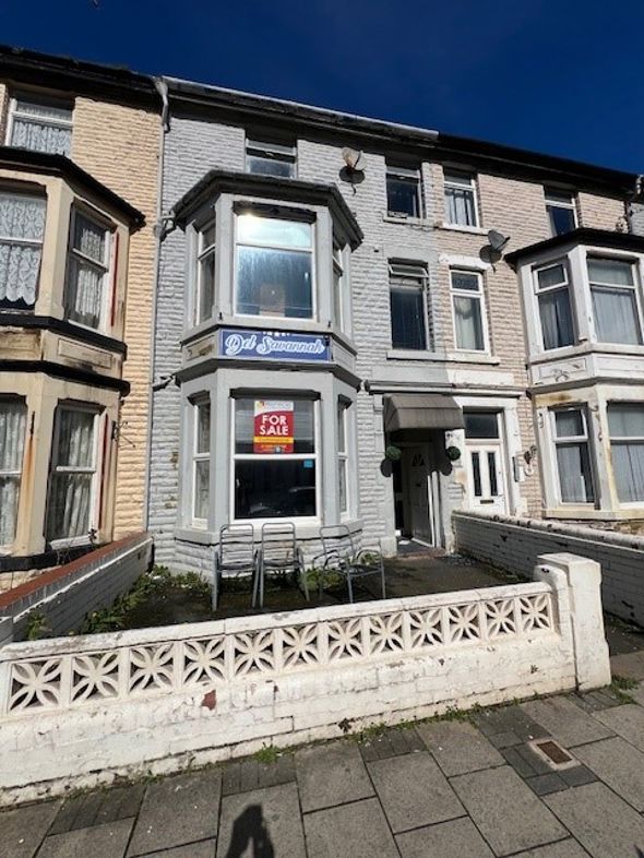 Property image 3 of 19