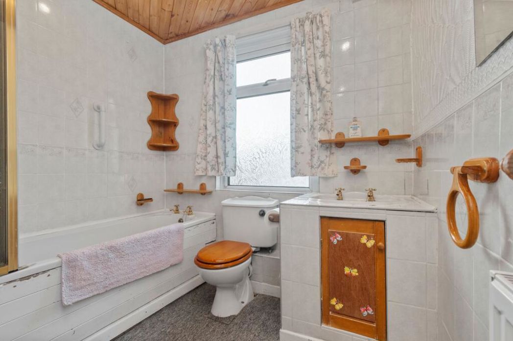 Property image 32 of 40