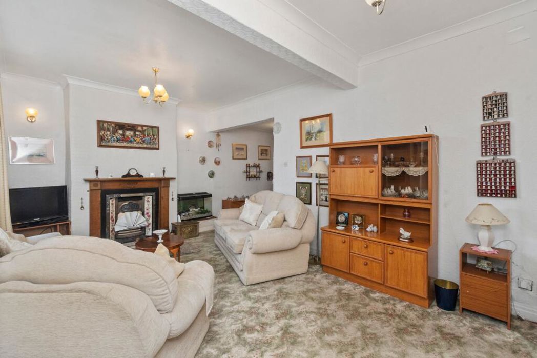 Property image 3 of 40