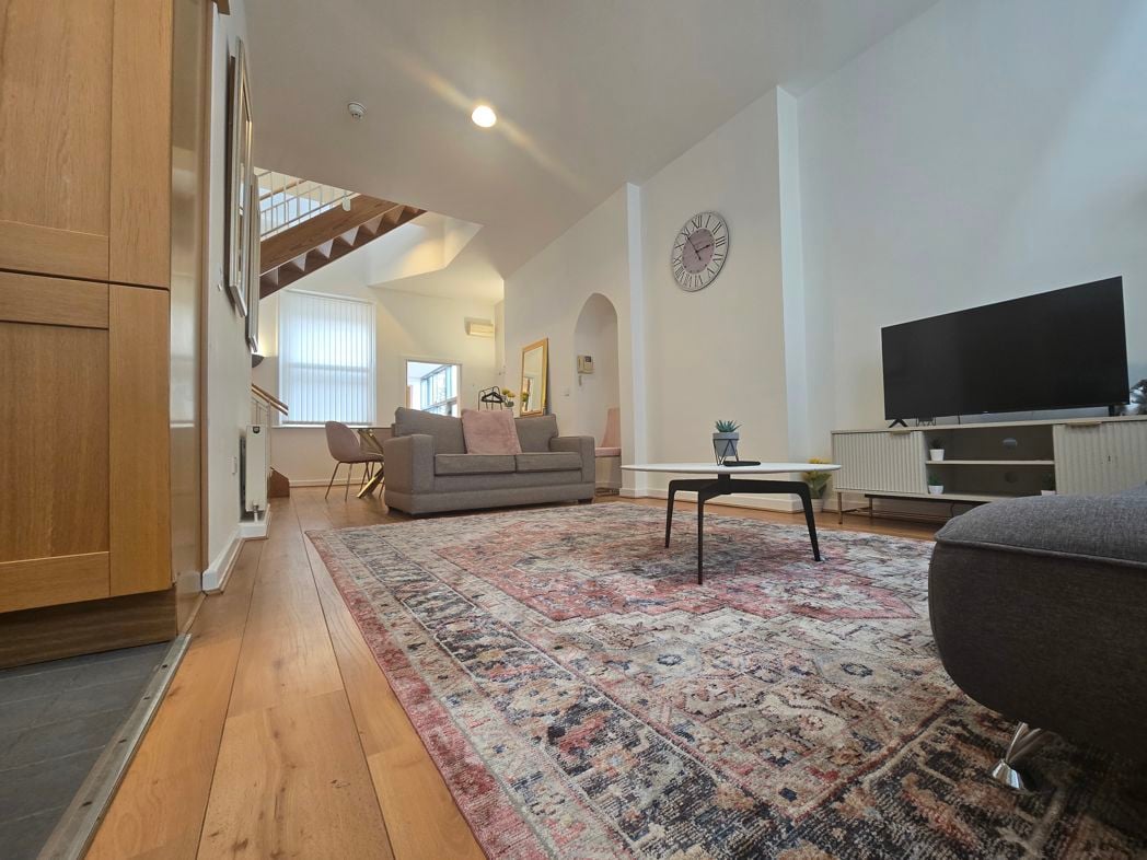 Property image 6 of 28