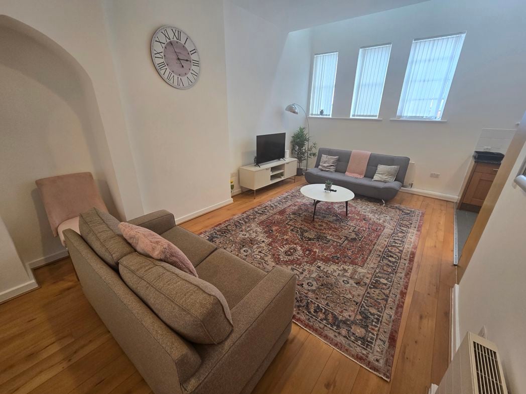 Property image 3 of 28