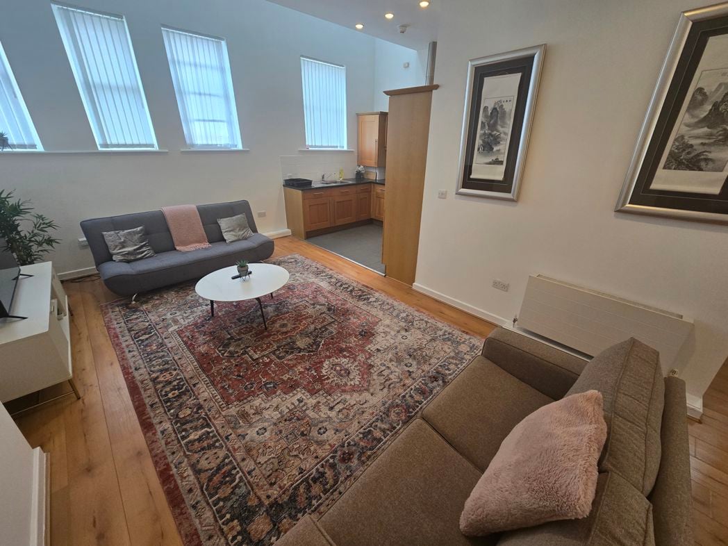Property image 8 of 28
