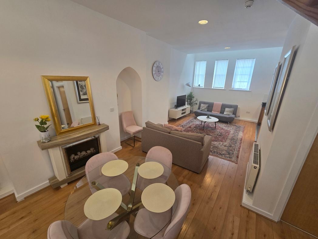 Property image 10 of 28