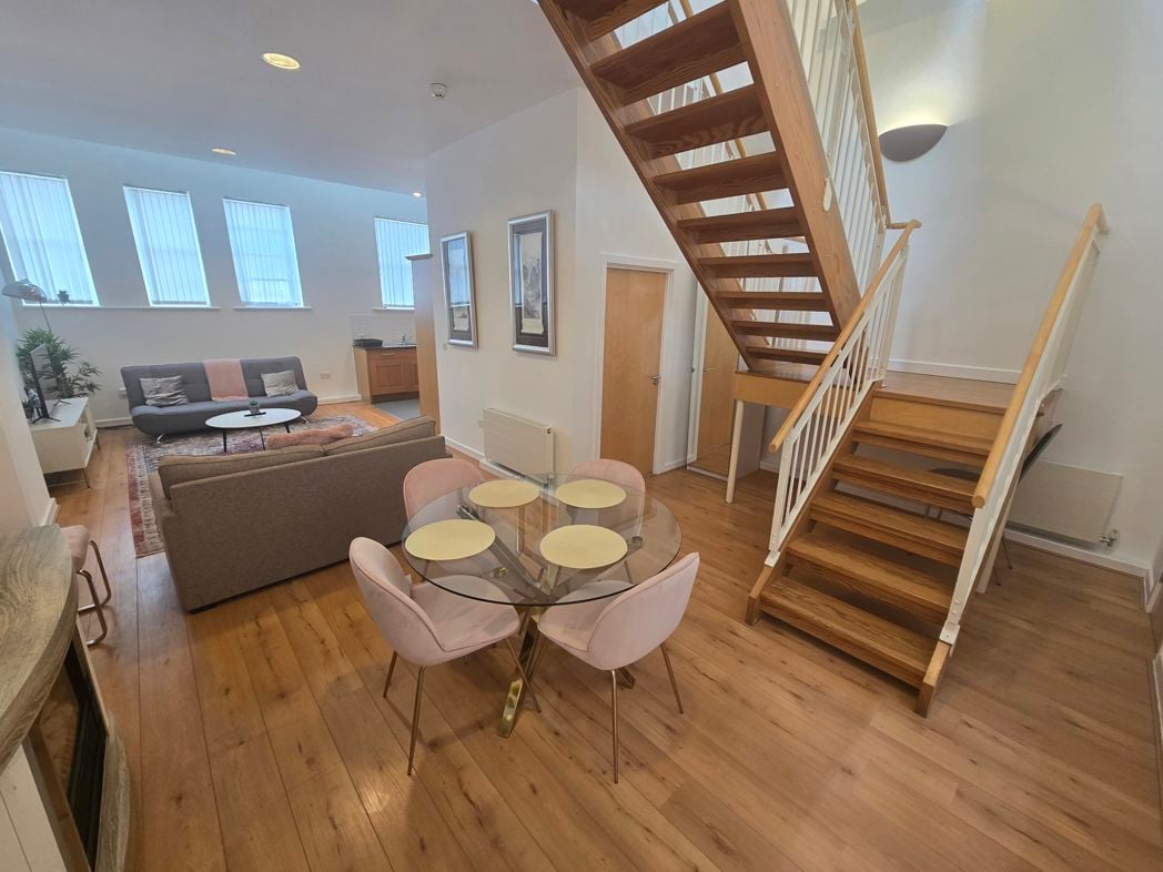 Property image 2 of 28
