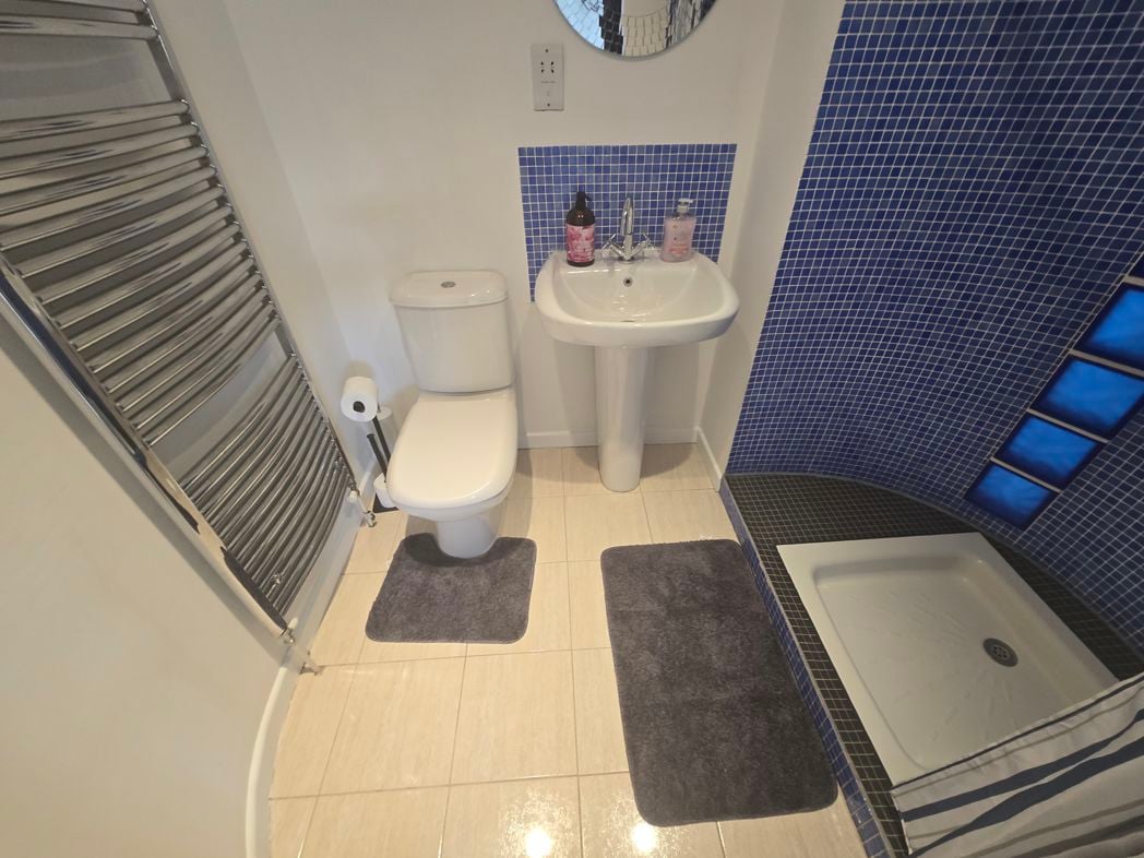 Property image 23 of 28