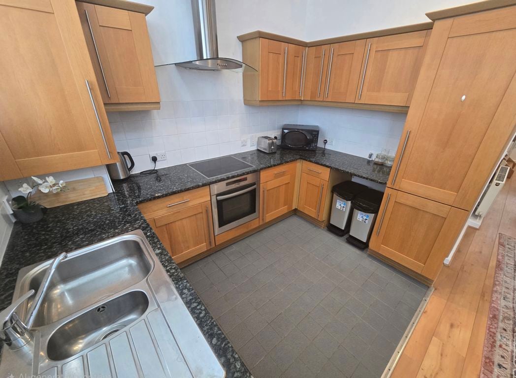 Property image 11 of 28