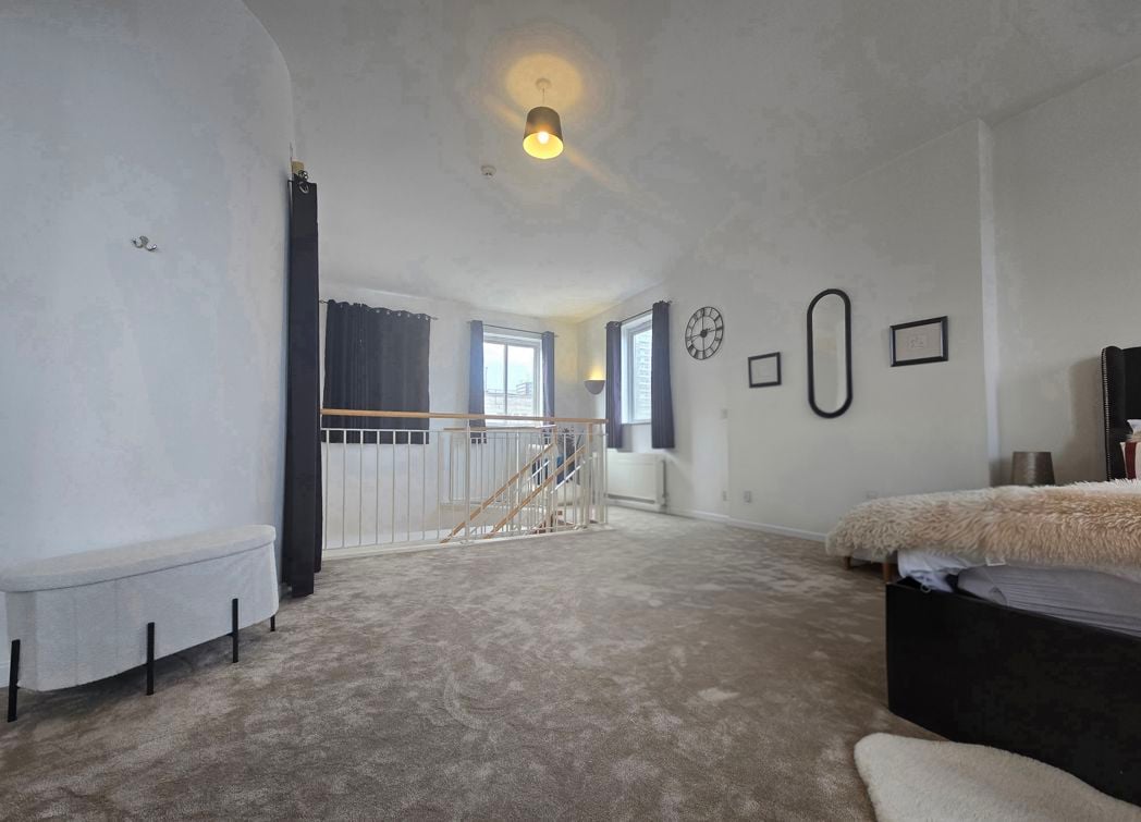Property image 18 of 28