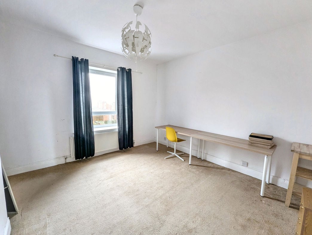 Property image 5 of 8