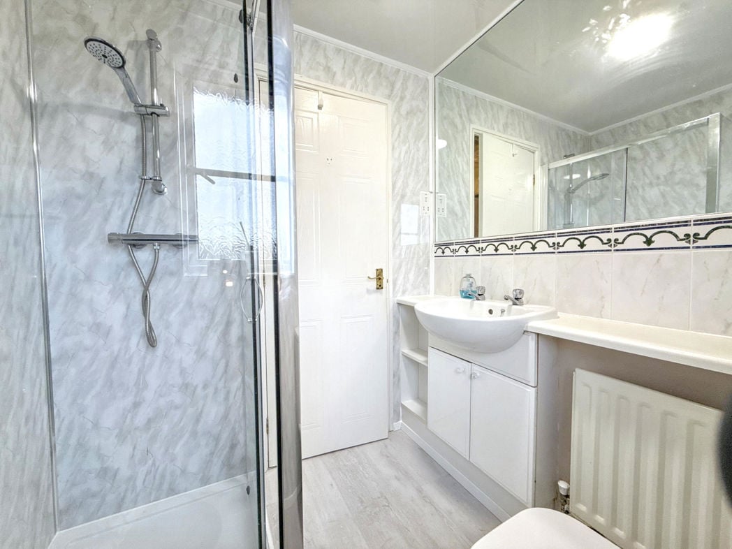 Property image 14 of 17