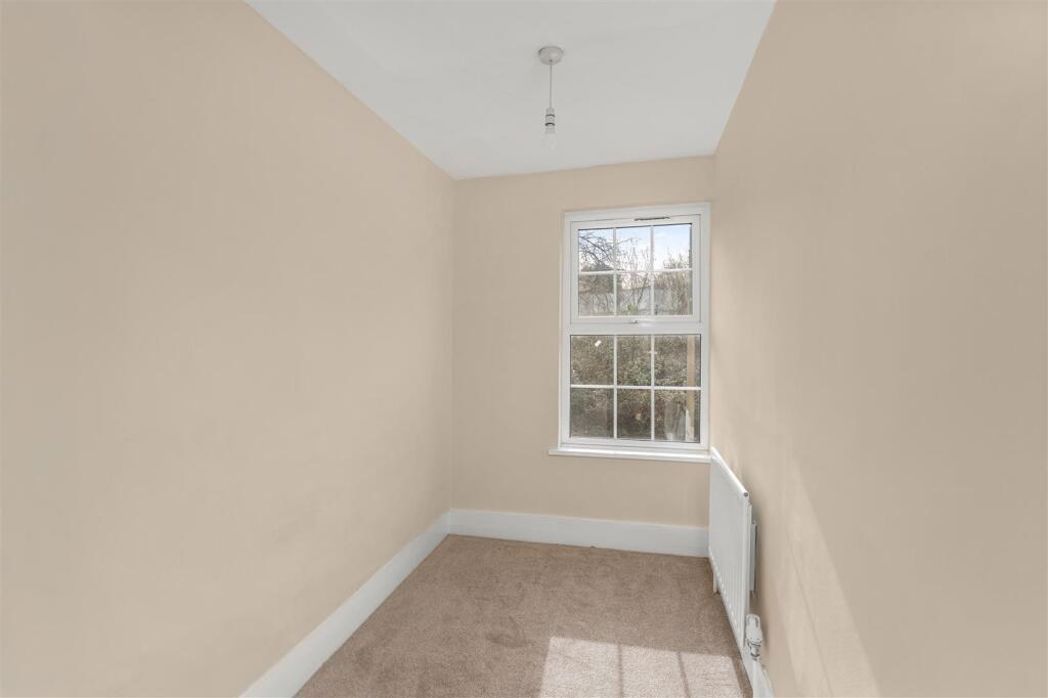 Property image 12 of 16