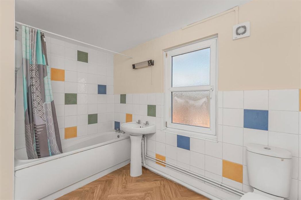Property image 7 of 16