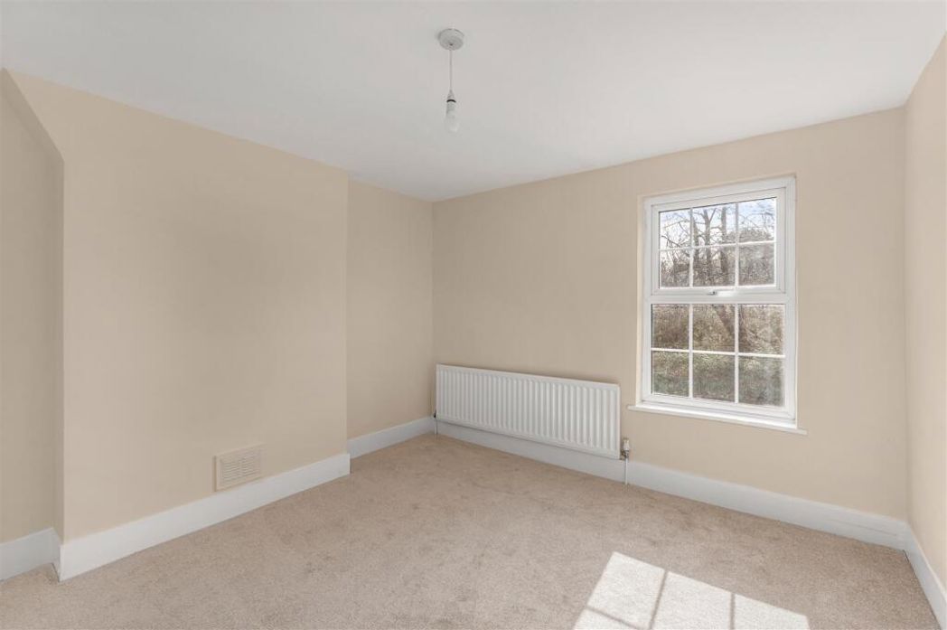 Property image 10 of 16