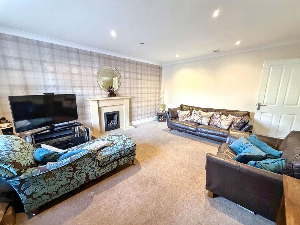 Property image 4 of 25