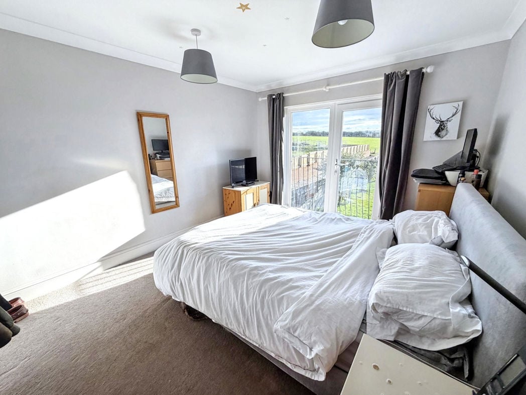 Property image 14 of 25