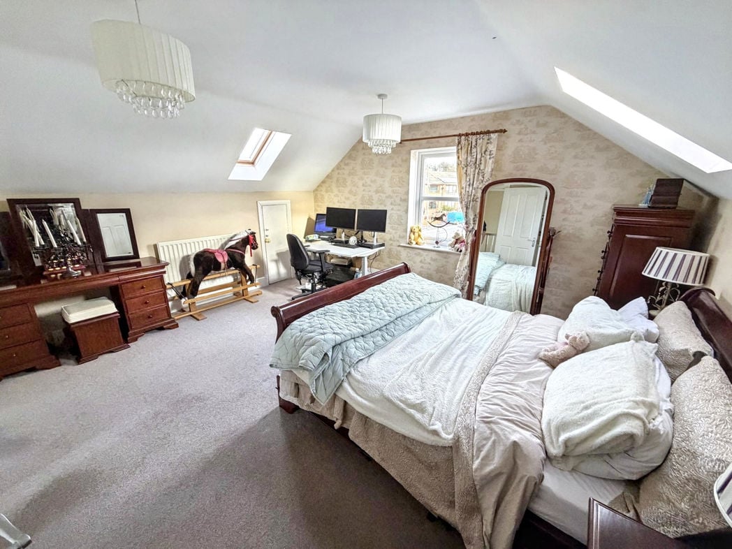 Property image 19 of 25