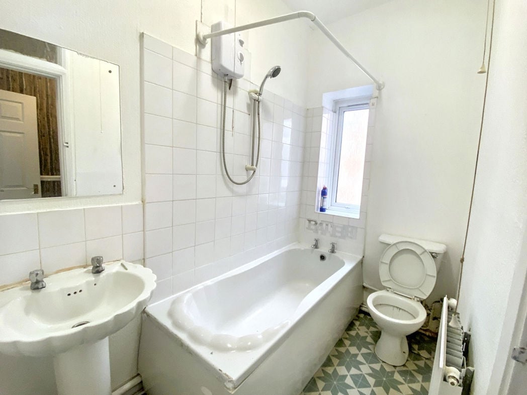 Property image 4 of 8
