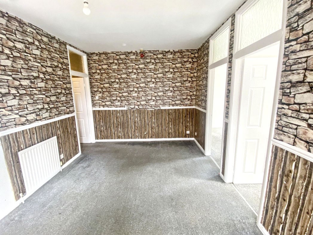 Property image 3 of 8