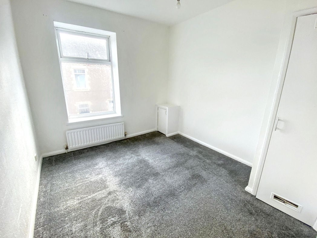 Property image 7 of 8