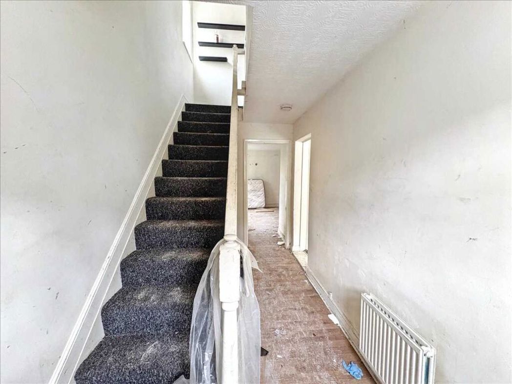 Property image 8 of 18