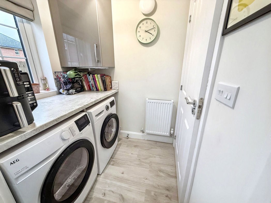 Property image 7 of 17