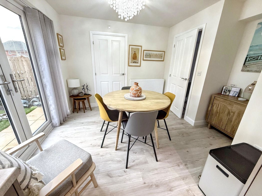 Property image 6 of 17