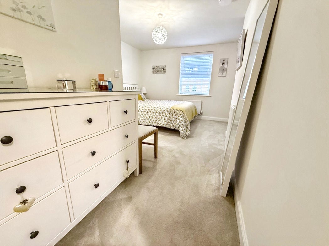 Property image 12 of 17