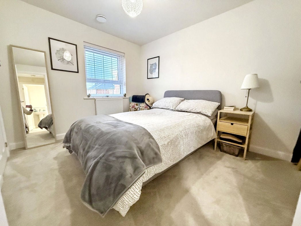 Property image 15 of 17