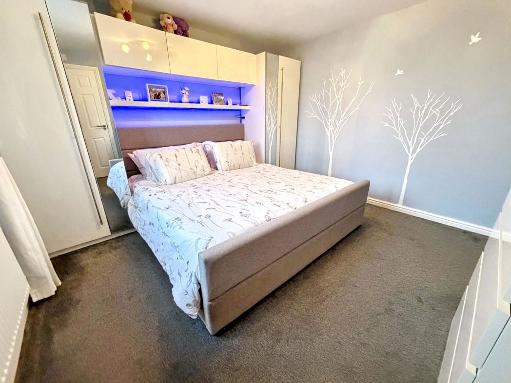 Property image 16 of 30