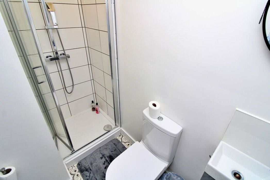 Property image 2 of 15