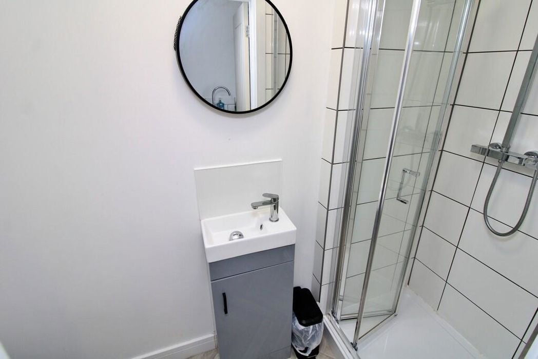 Property image 4 of 15