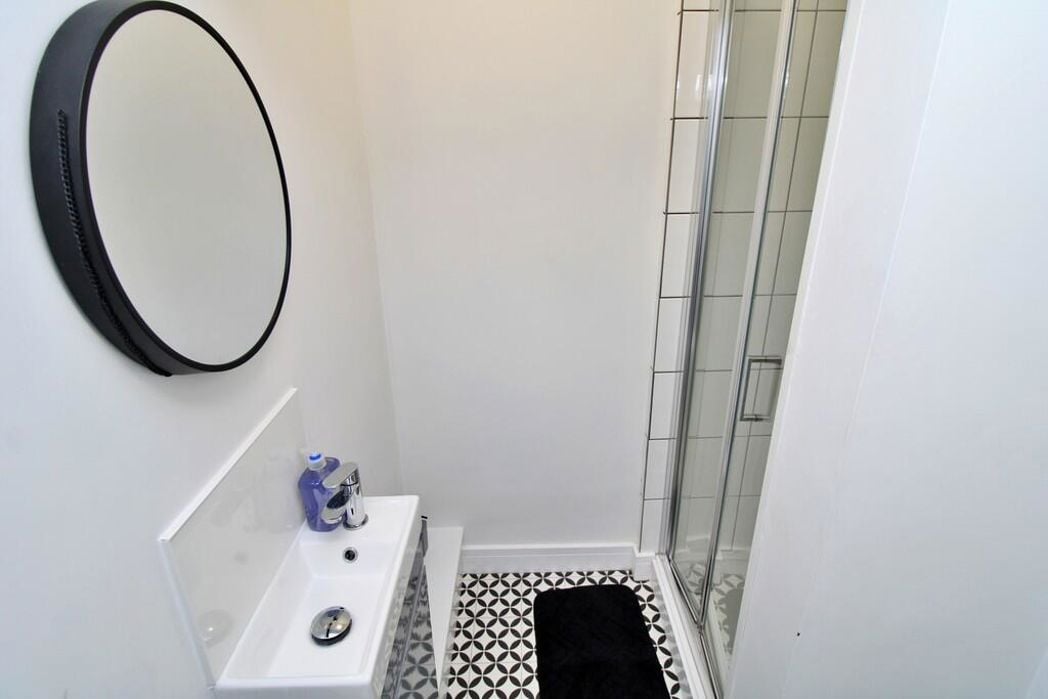 Property image 10 of 15