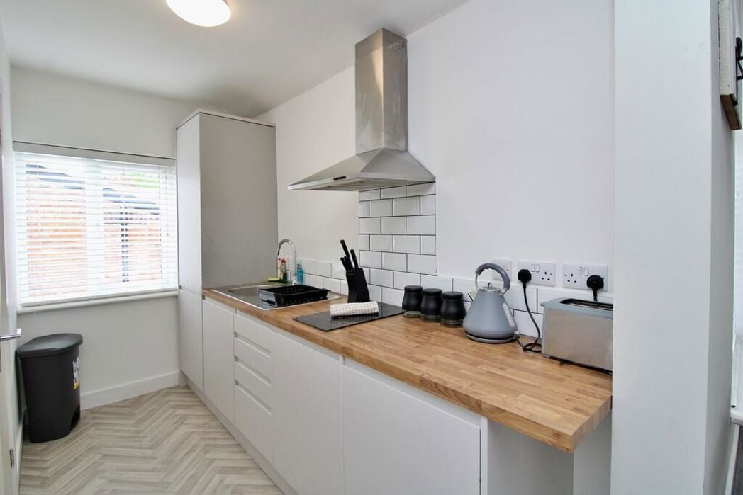 Property image 11 of 15