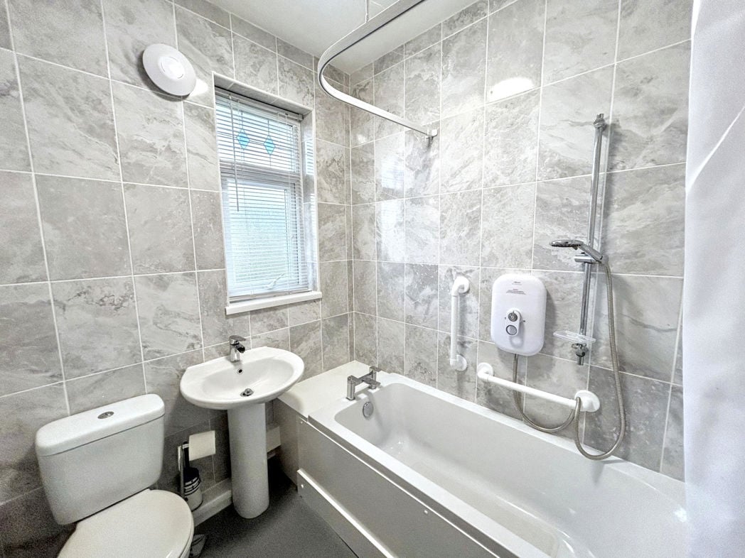 Property image 7 of 8