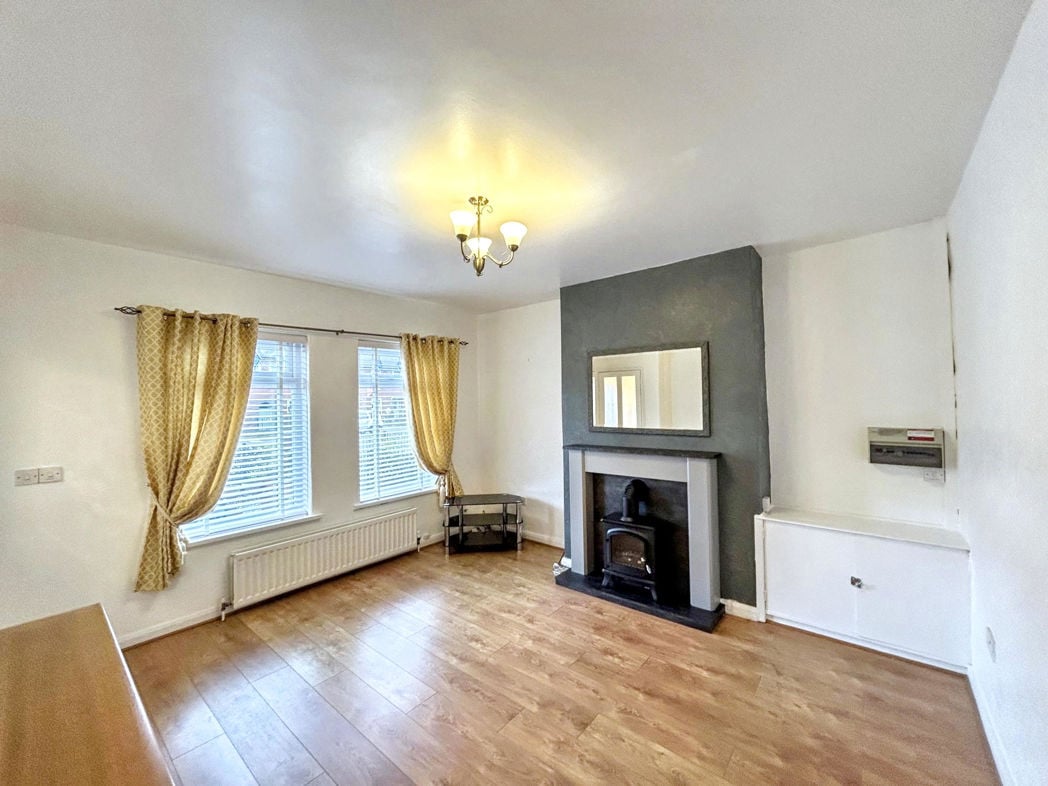 Property image 2 of 8