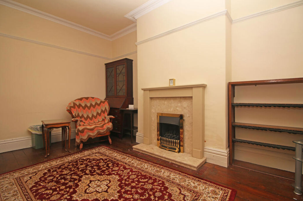 Property image 4 of 16