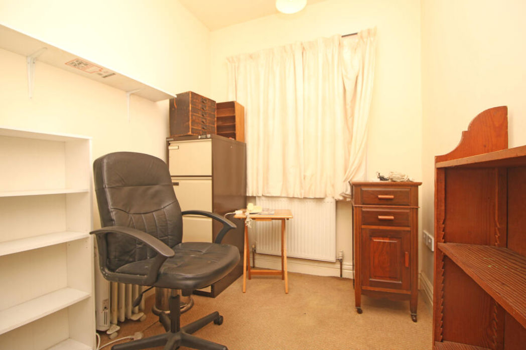 Property image 9 of 16