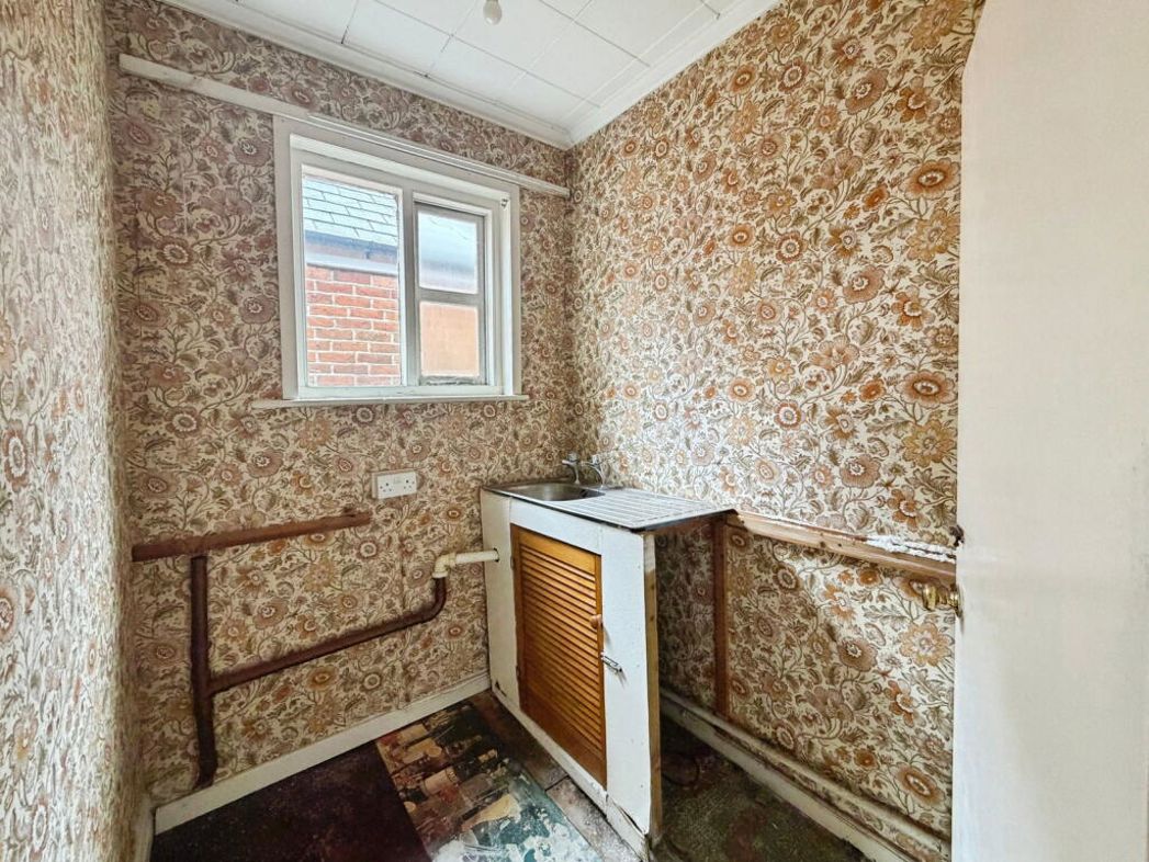 Property image 11 of 15